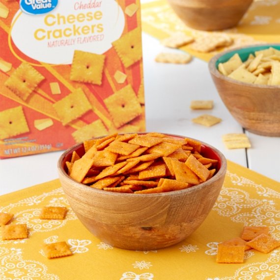 Great Value Cheddar Cheese Crackers, 12.4 oz, 2 image