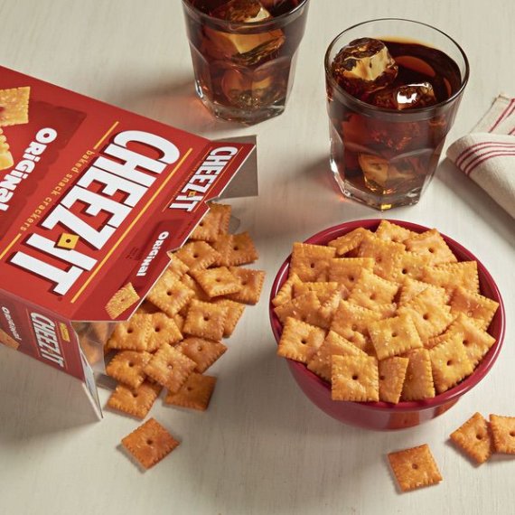 Cheez-It Baked Original Cheese Crackers Family Size, 21 Oz., 3 image