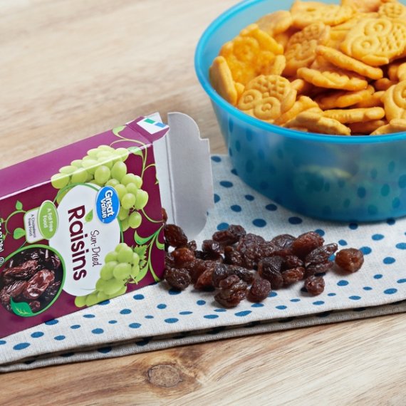 Great Value Sun-Dried Raisins, 1 Oz., 6 Count, 2 image